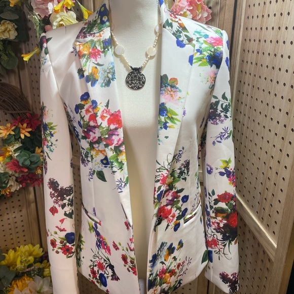 Floral Women's Blazer - Picture 6 of 10
